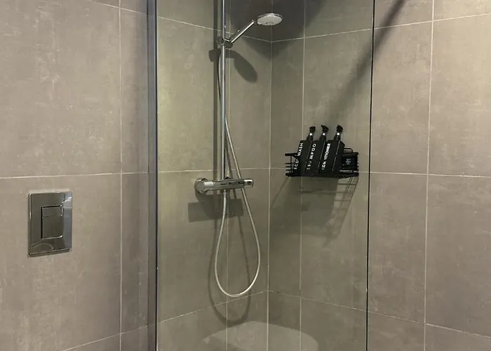 Modern Comfortable In The Center 波尔蒂芒